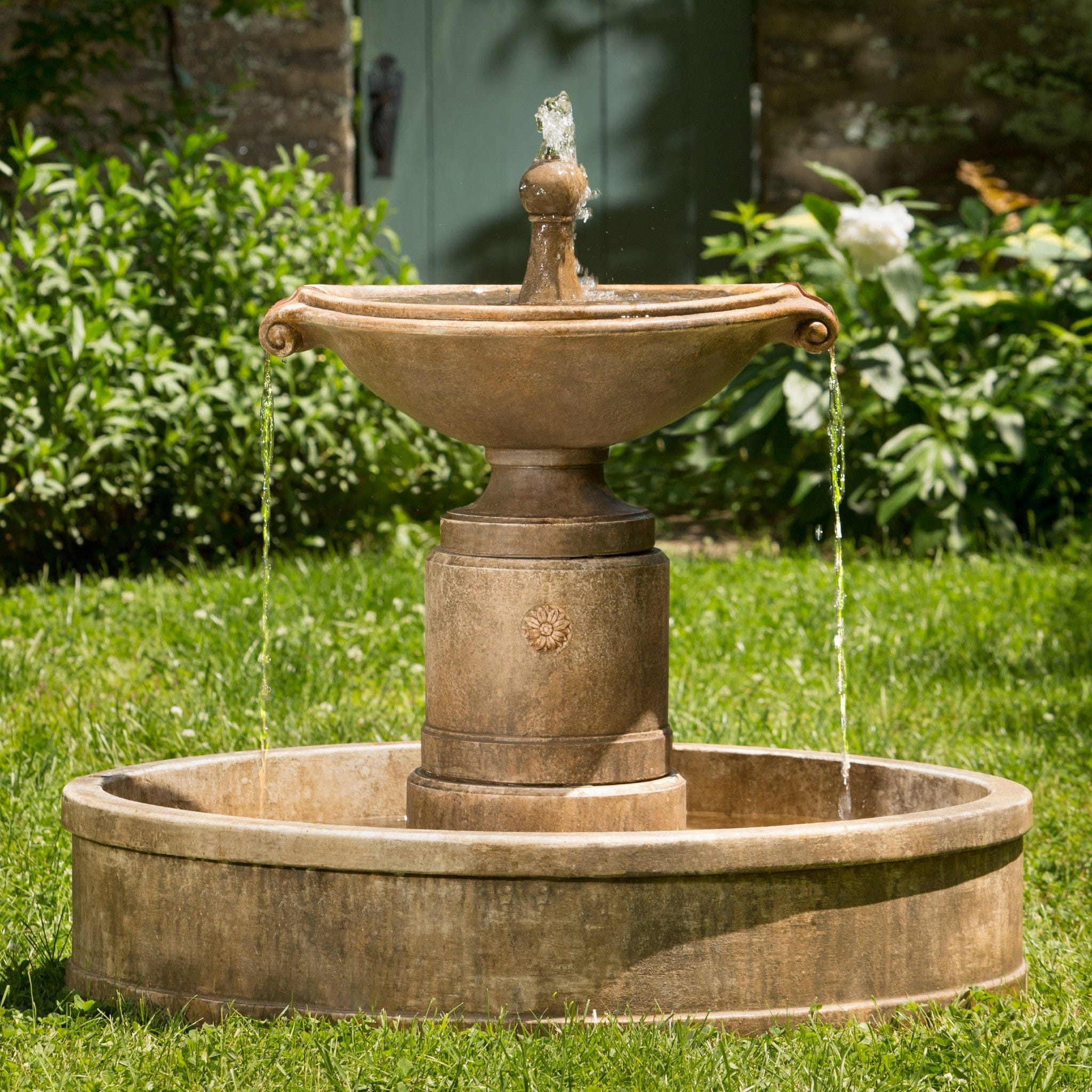 Borghese Water Fountain in Basin - Outdoorartpross