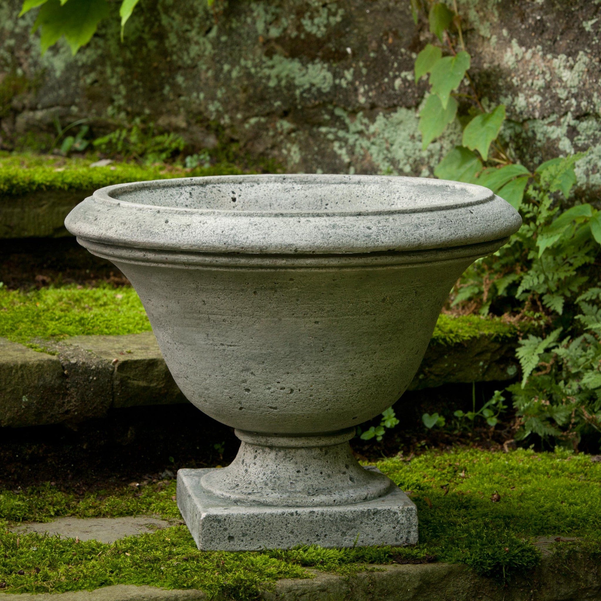 Moreland Urn Garden Planter - Outdoorartpross