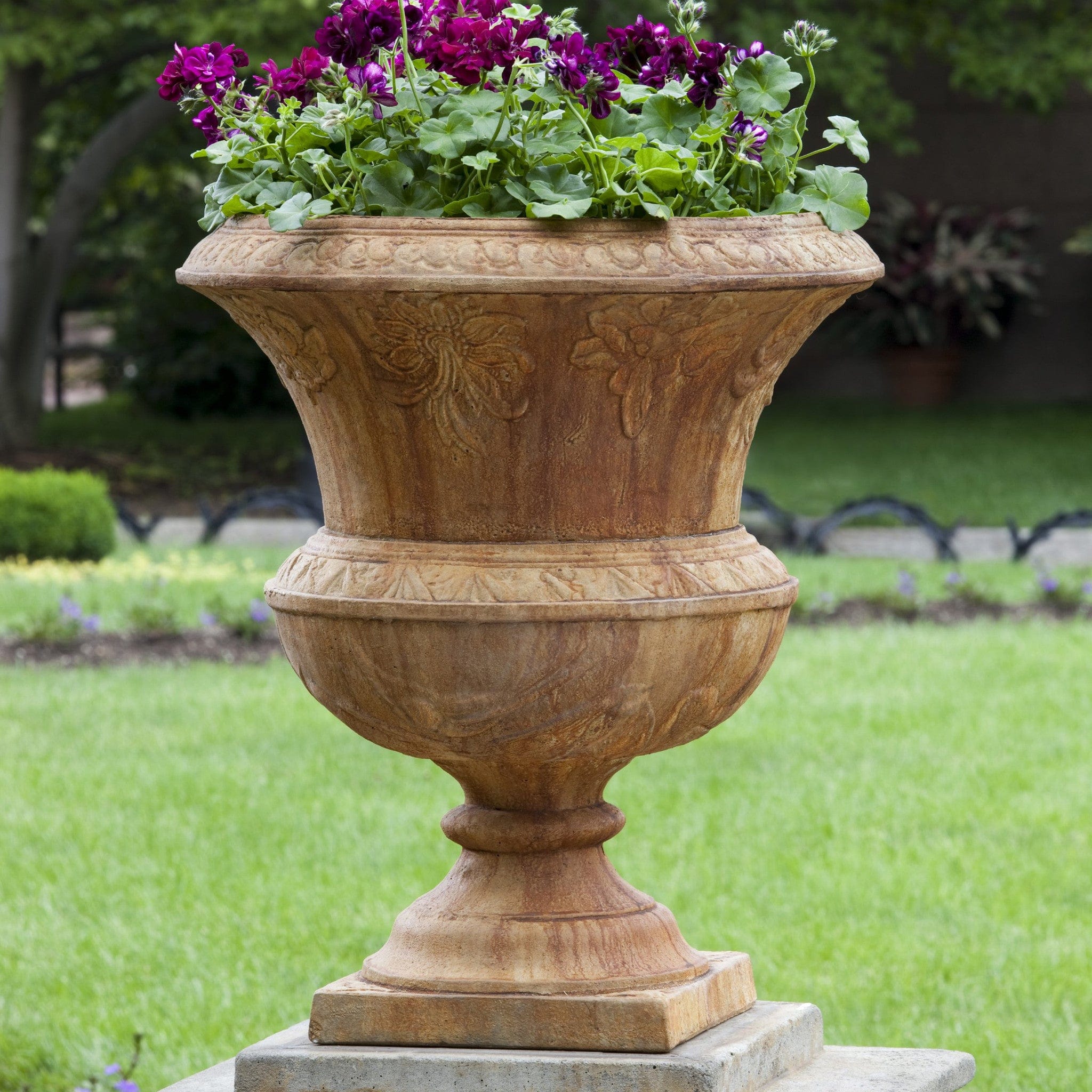 Smithsonian Flight of Fancy Urn Garden Planter - Outdoorartpross
