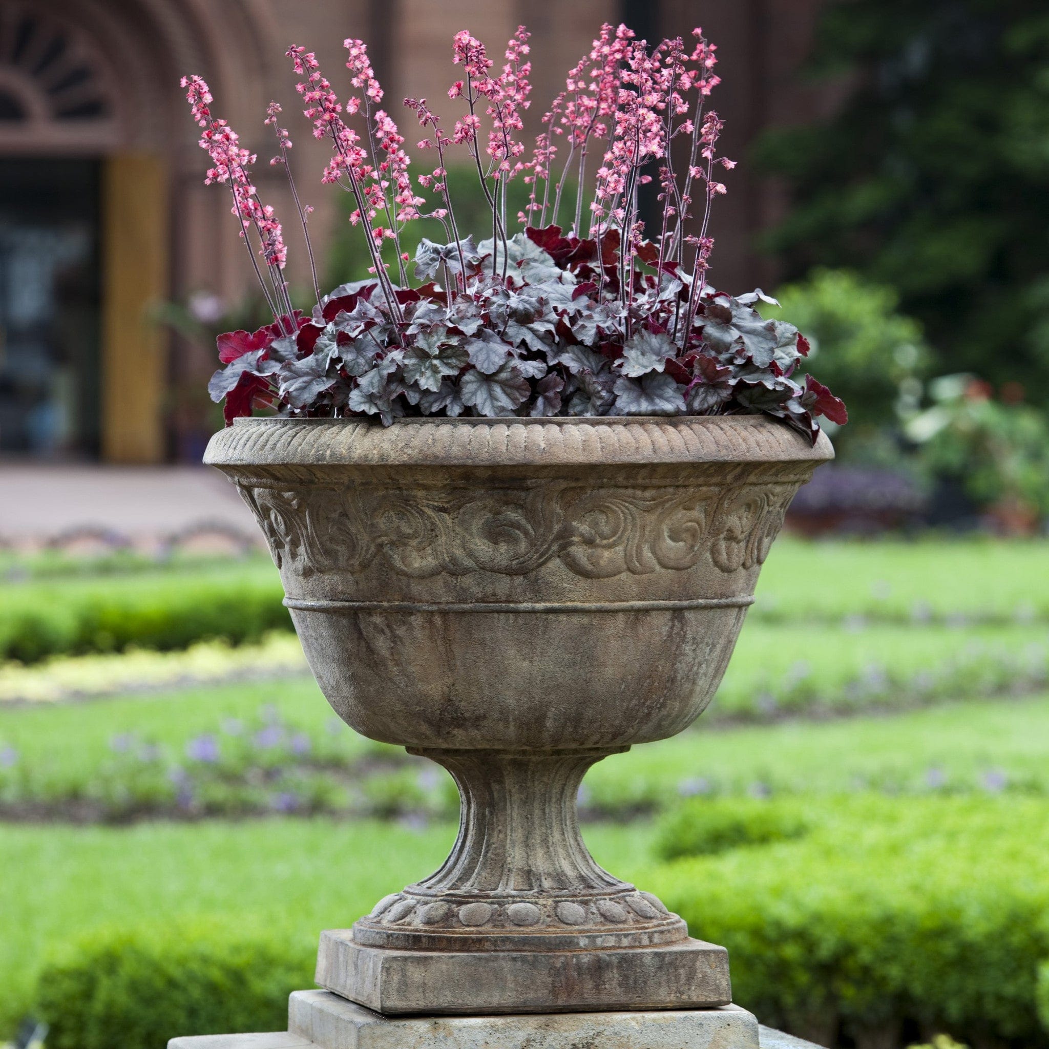 Smithsonian Foliated Scroll Urn Garden Planter - Outdoorartpross