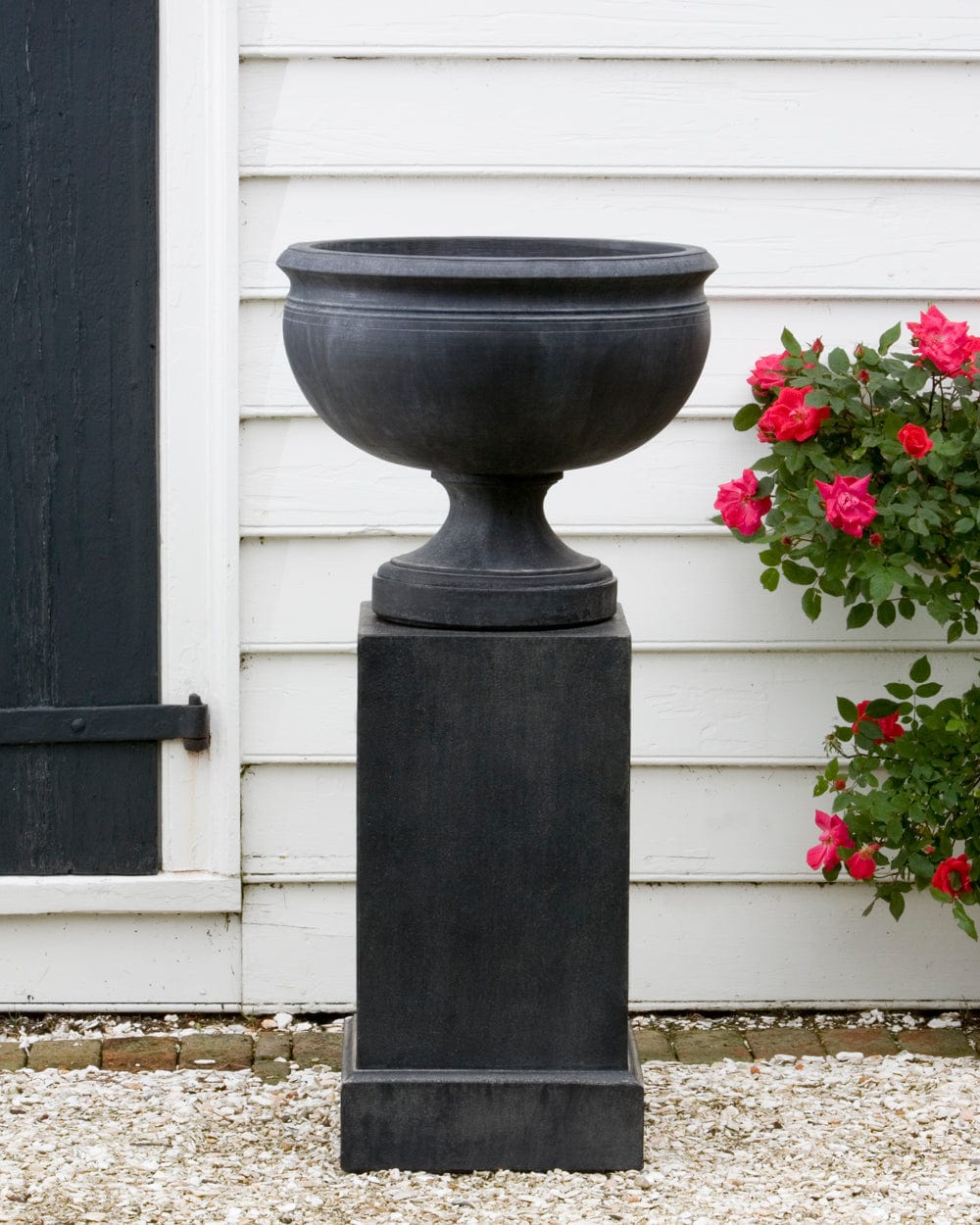 Williamsburg Plantation Urn Garden Planter on Classic Tall Garden Pedestal - Outdoorartpross